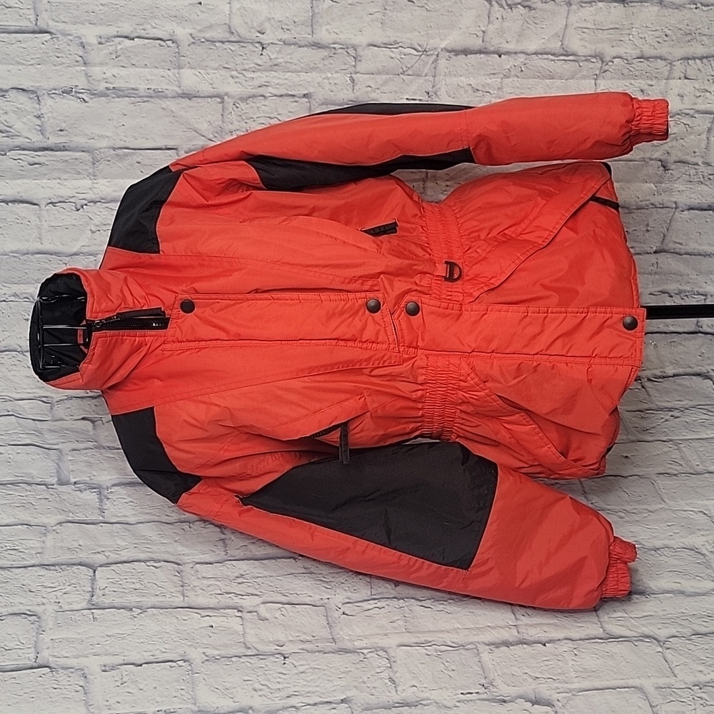 SKIGEAR Vintage Women's Red and Black Insulated Ski Jacket Medium